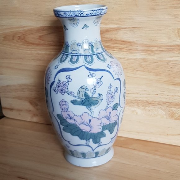 Vintage Floral Design With Birds Porcelain Bouquet Vase